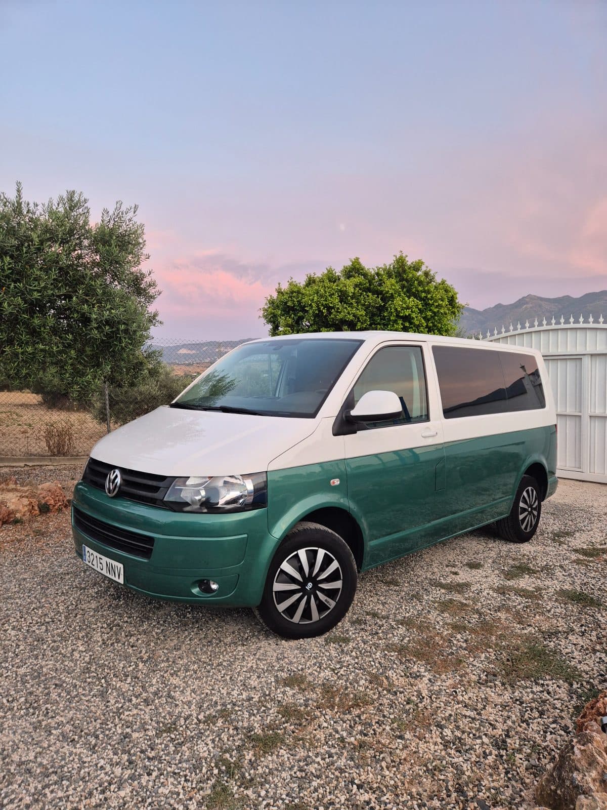 Used Volkswagen Transporter T5 2.0 TDI DSG (8-Seater) in Malaga, photo 1