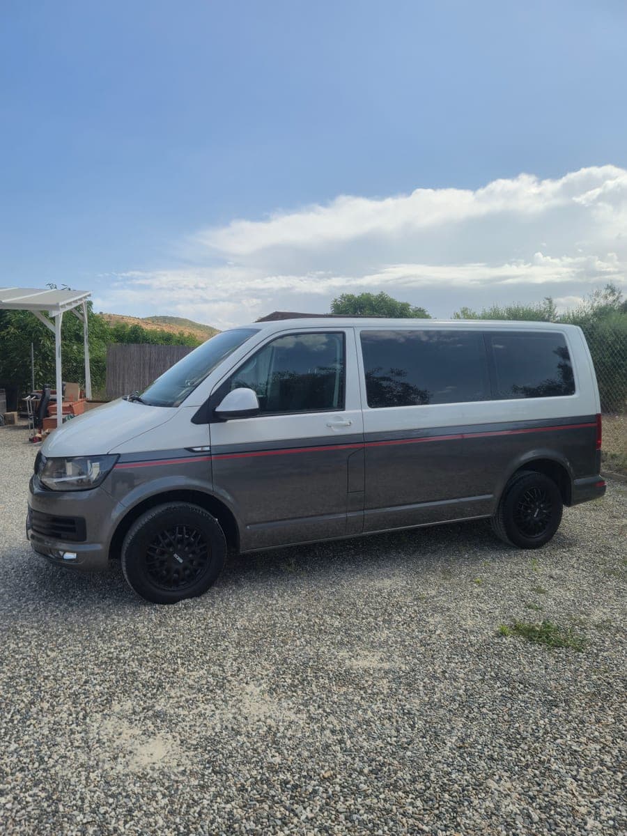 Detalles de Transporter T6 2.0 TDI 150 CV de segunda mano en Málaga - Vista 2