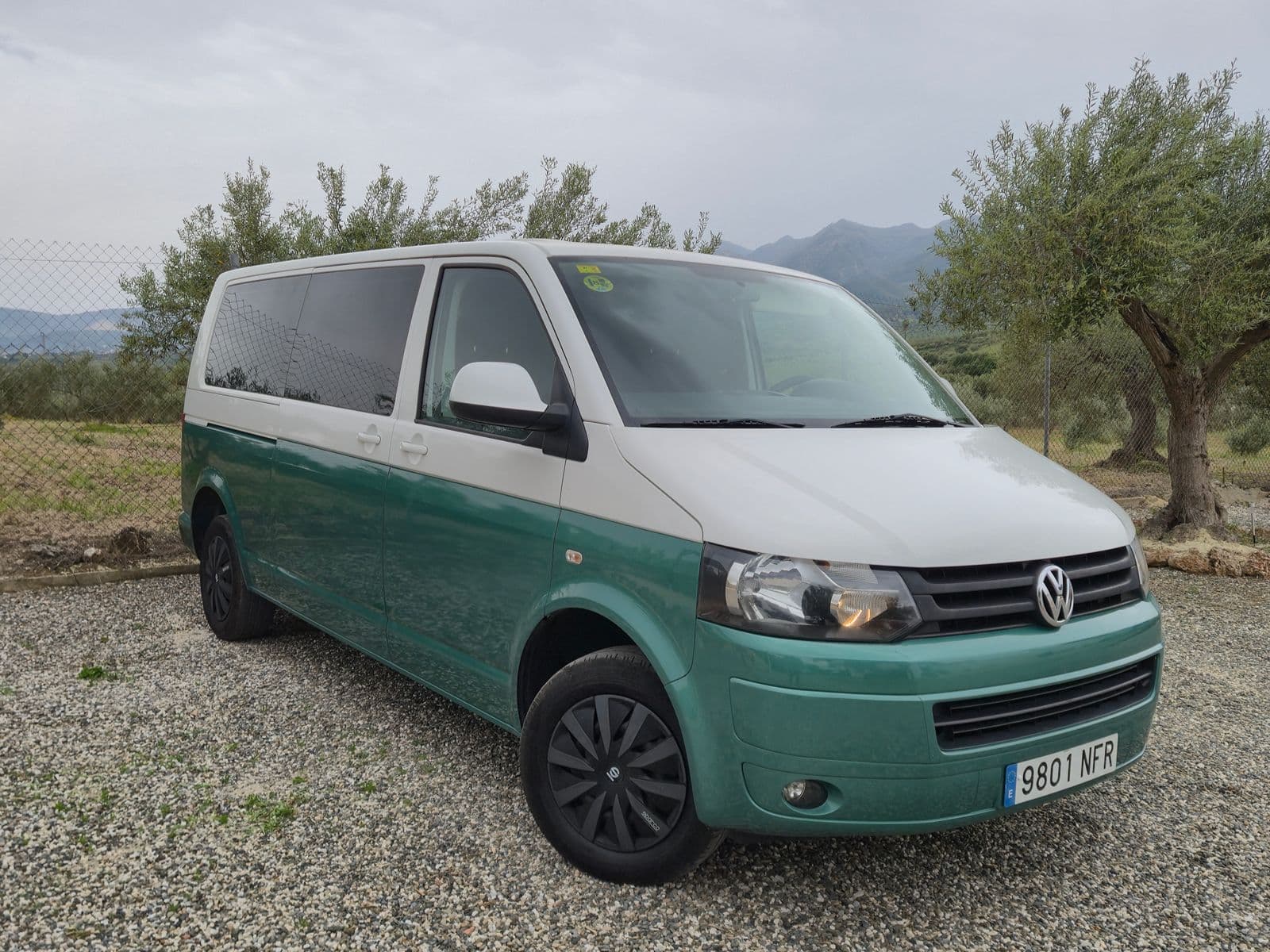 Furgoneta o vehículo de ocasión Volkswagen Transporter T5 Facelift 9 Plazas en Málaga