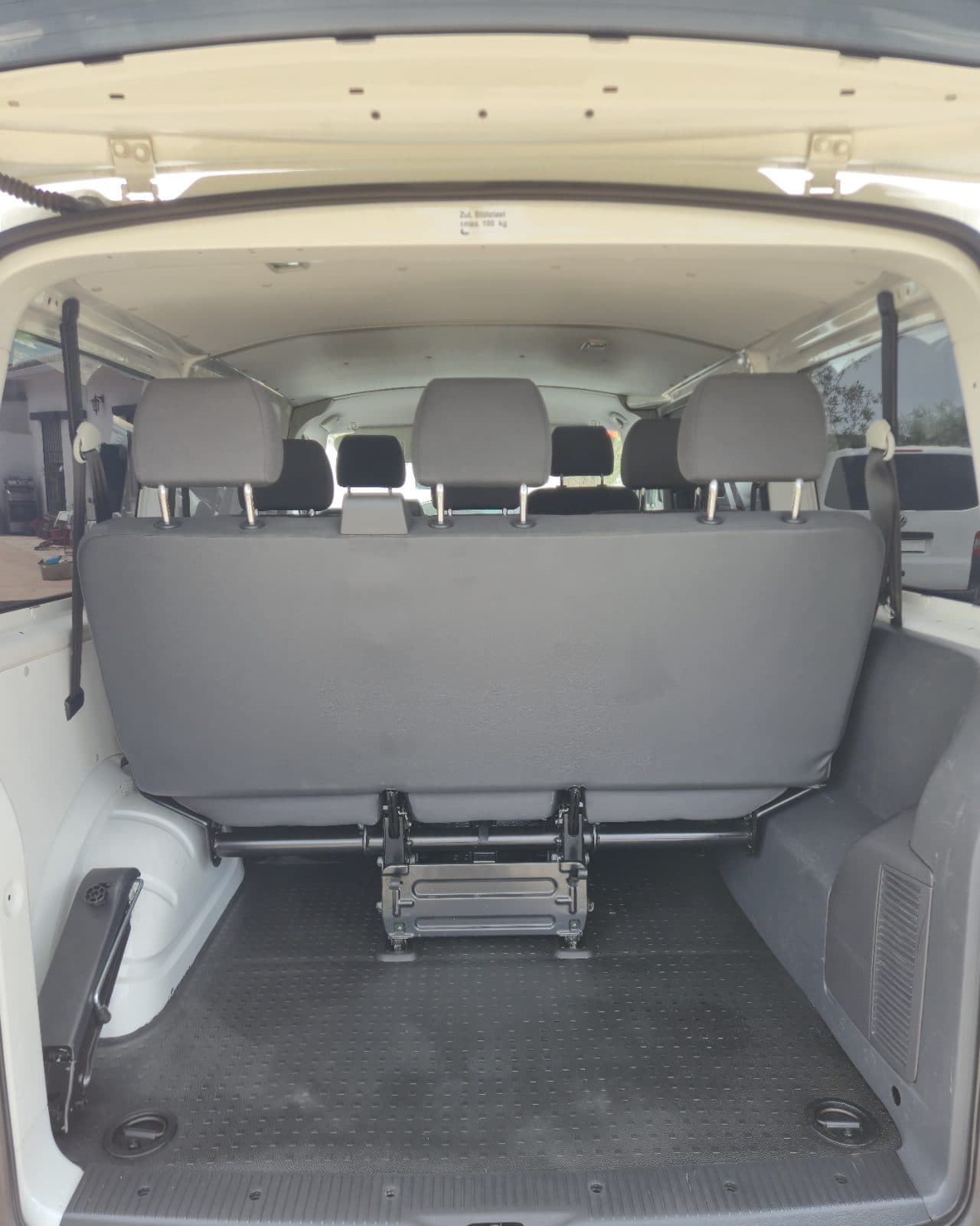Detalles de Transporter T5 2.0 TDI DSG 8 Plazas de segunda mano en Málaga - Vista 11